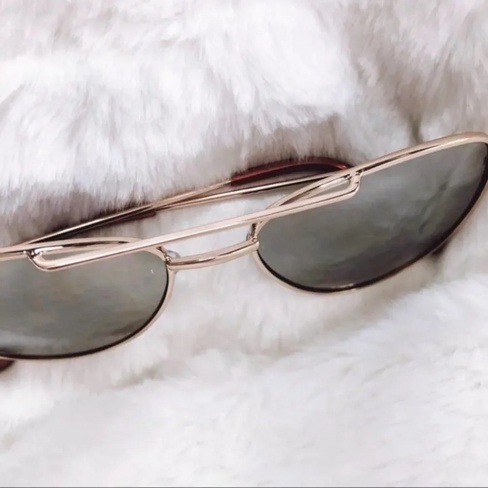 Hunter Gold Mirrored Aviator Sunglasses